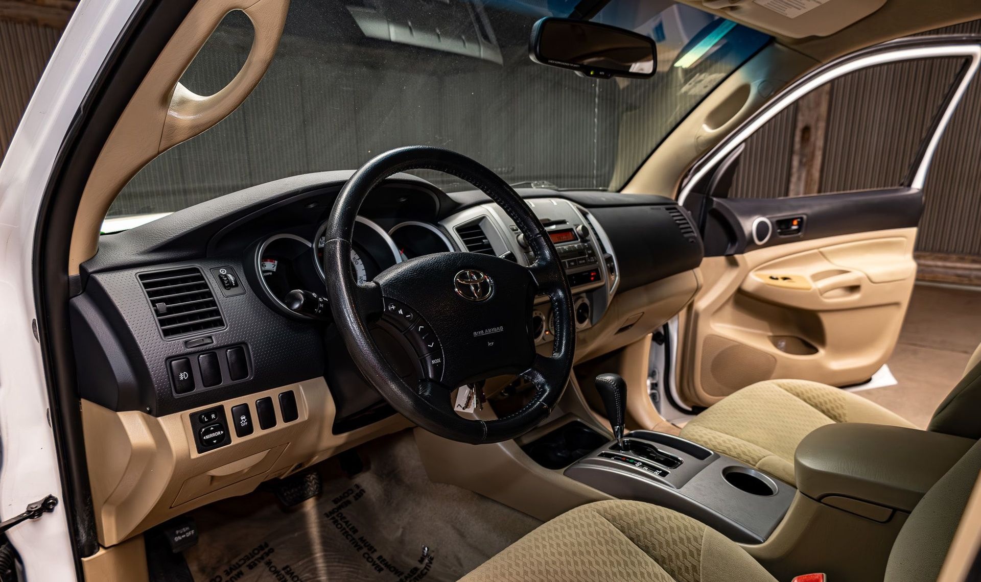 2011 Toyota Tacoma — photo 9