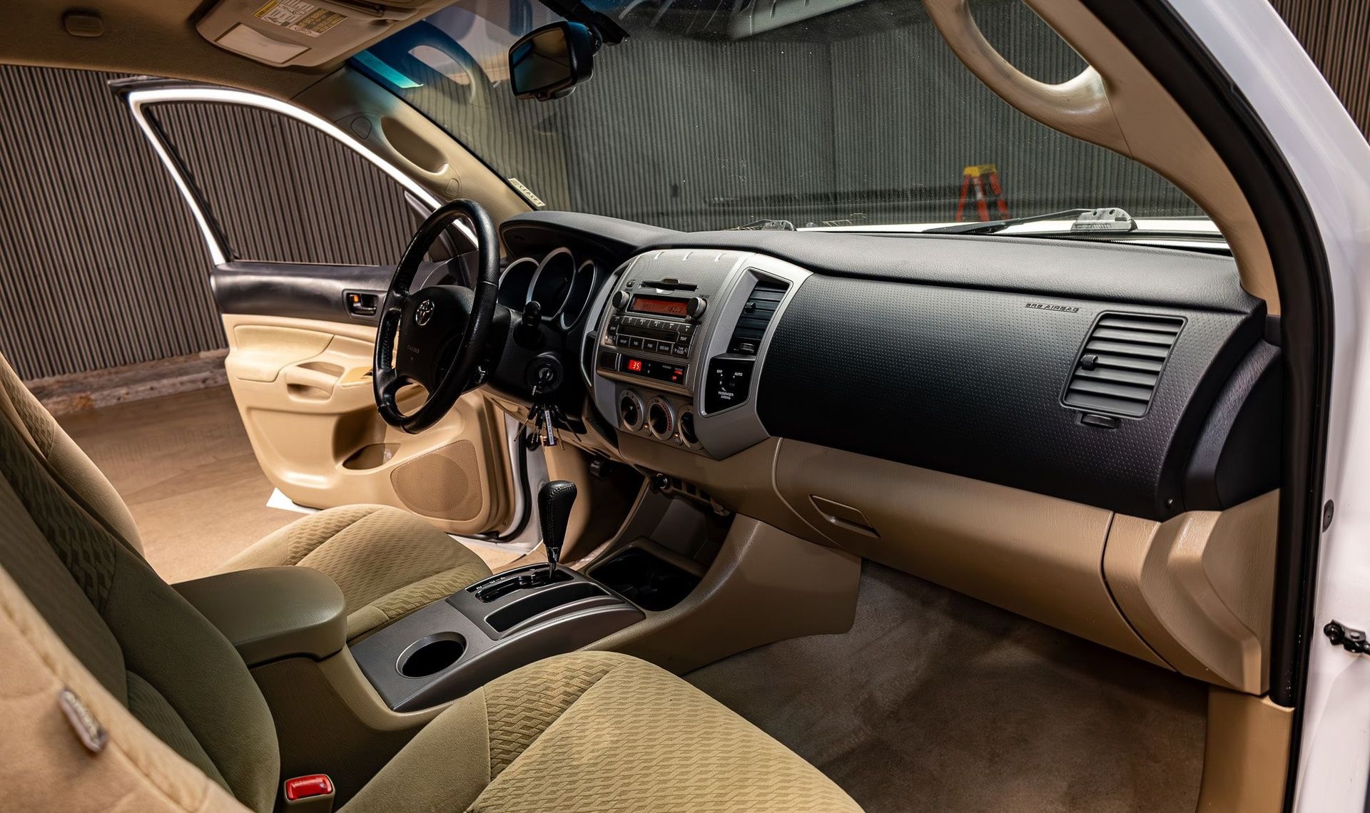 2011 Toyota Tacoma — photo 10