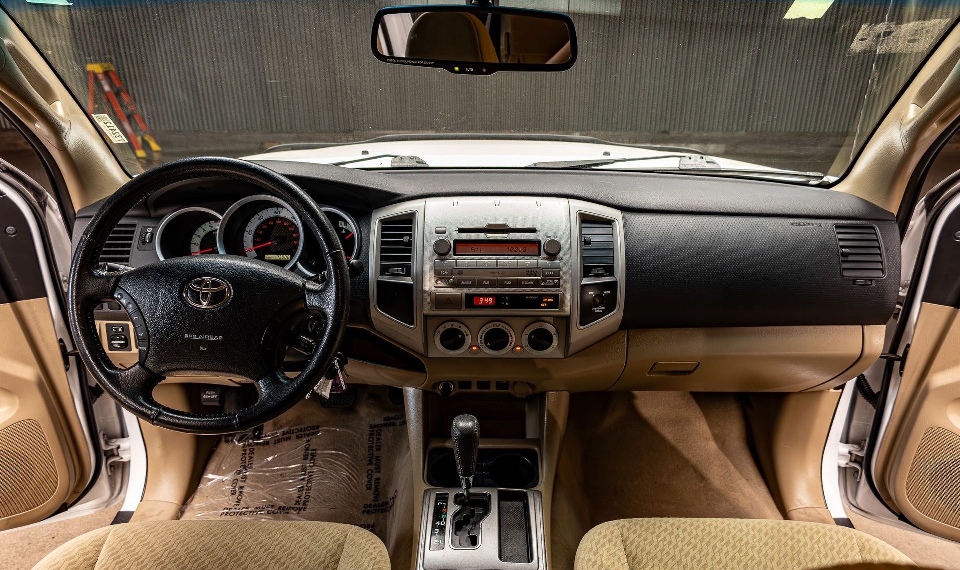 2011 Toyota Tacoma — photo 11