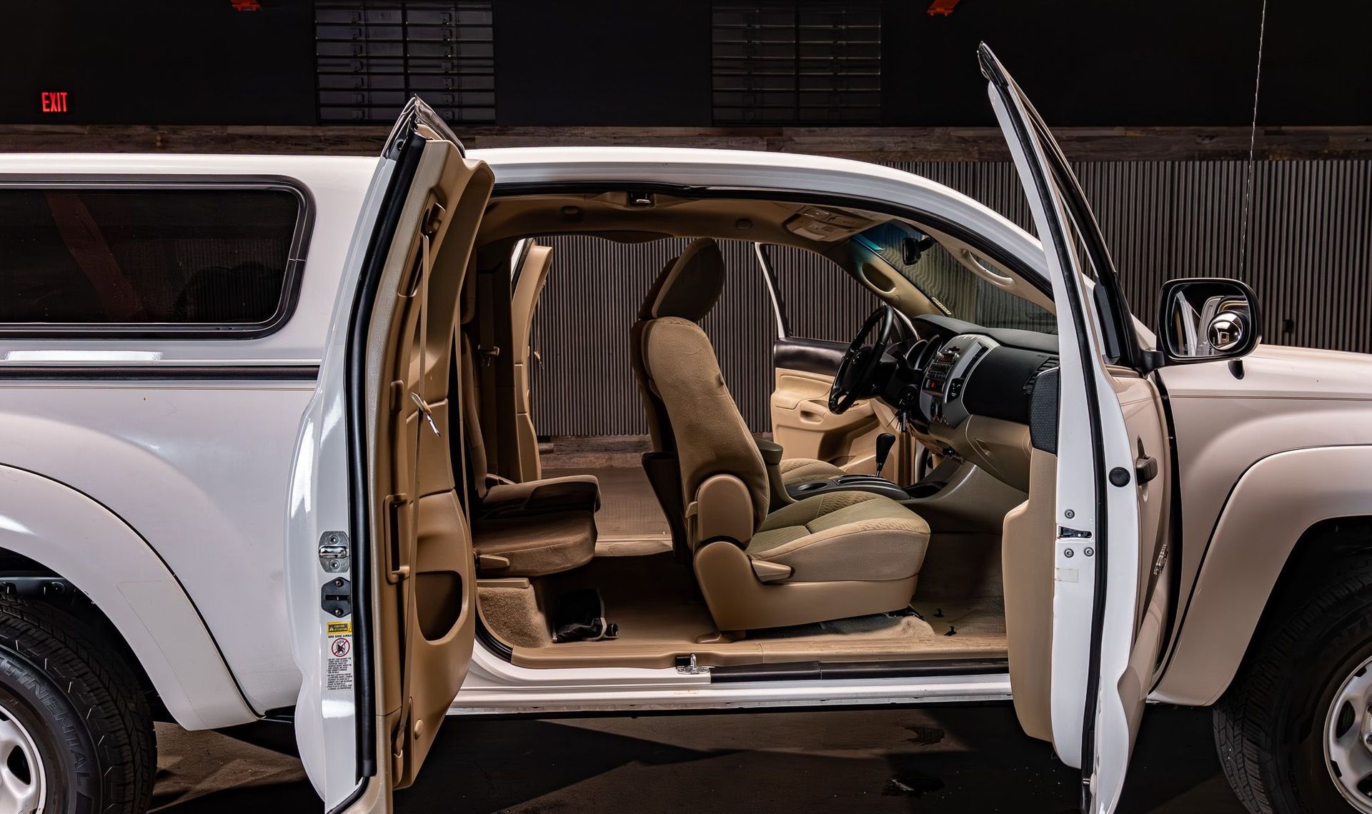 2011 Toyota Tacoma — photo 18