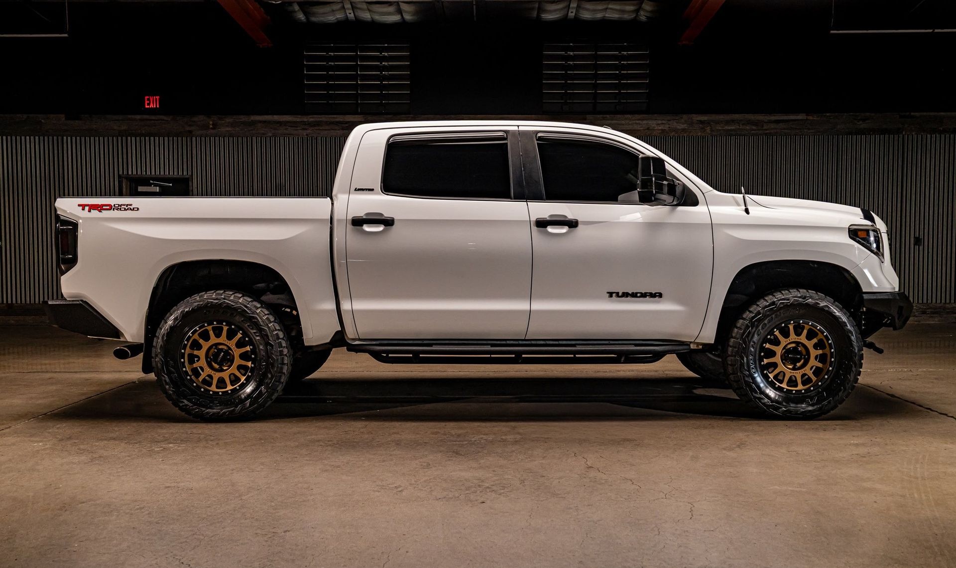 2016 Toyota Tundra — photo 7