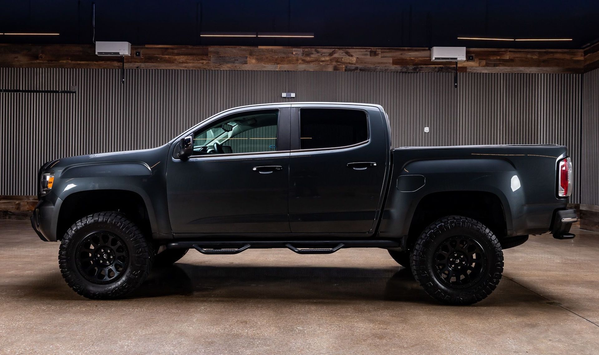 2017 GMC Canyon — photo 3