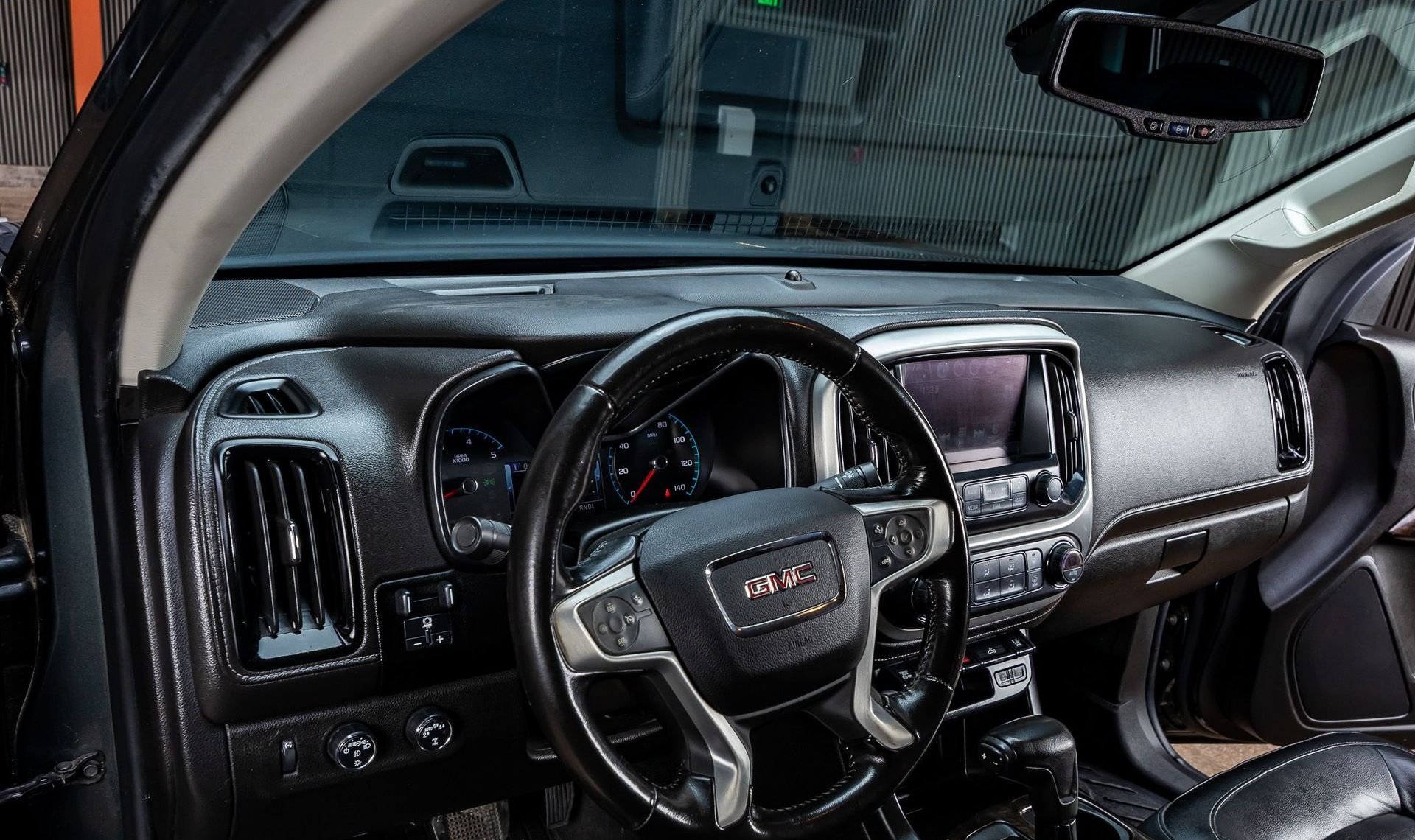 2017 GMC Canyon — photo 13