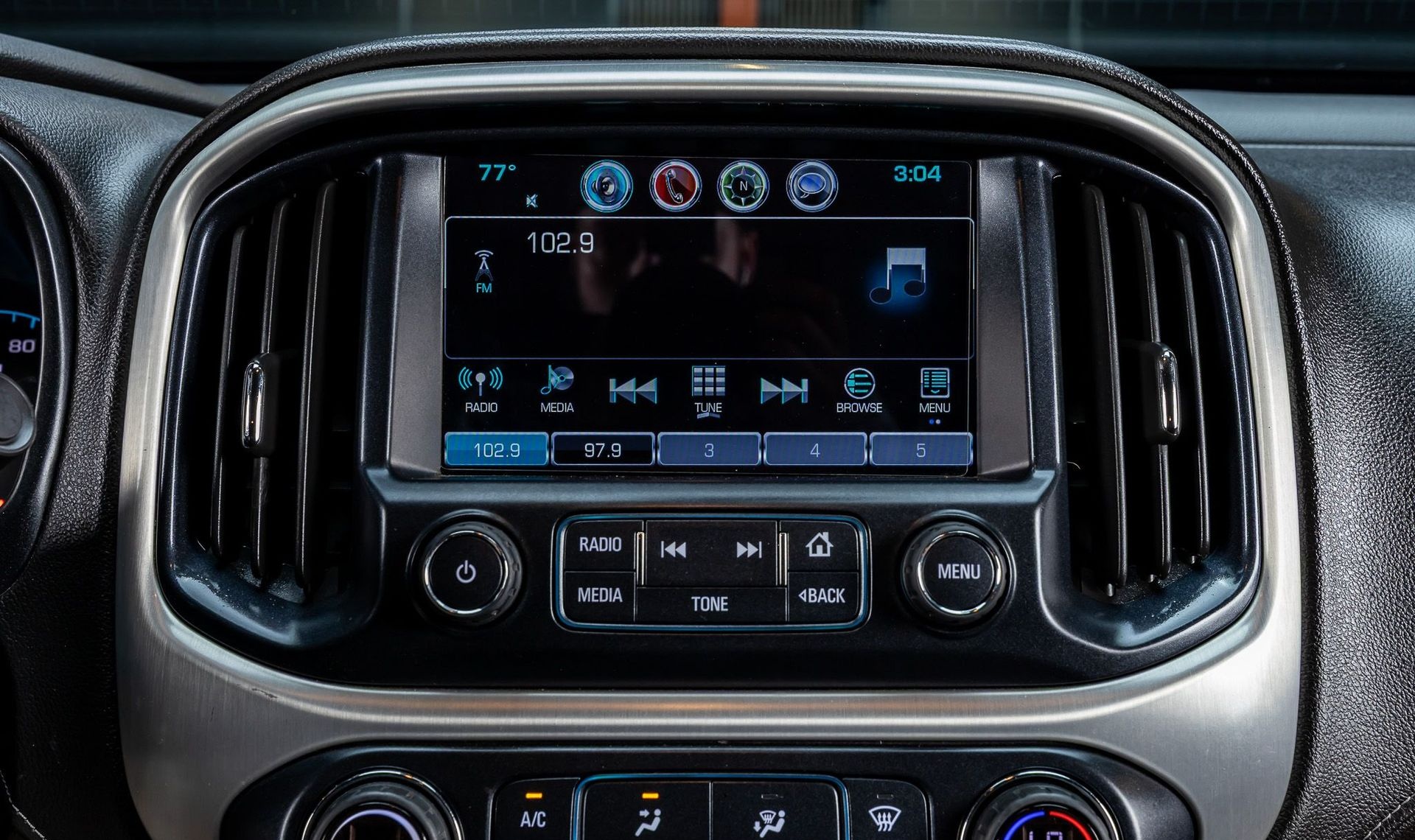 2017 GMC Canyon — photo 18