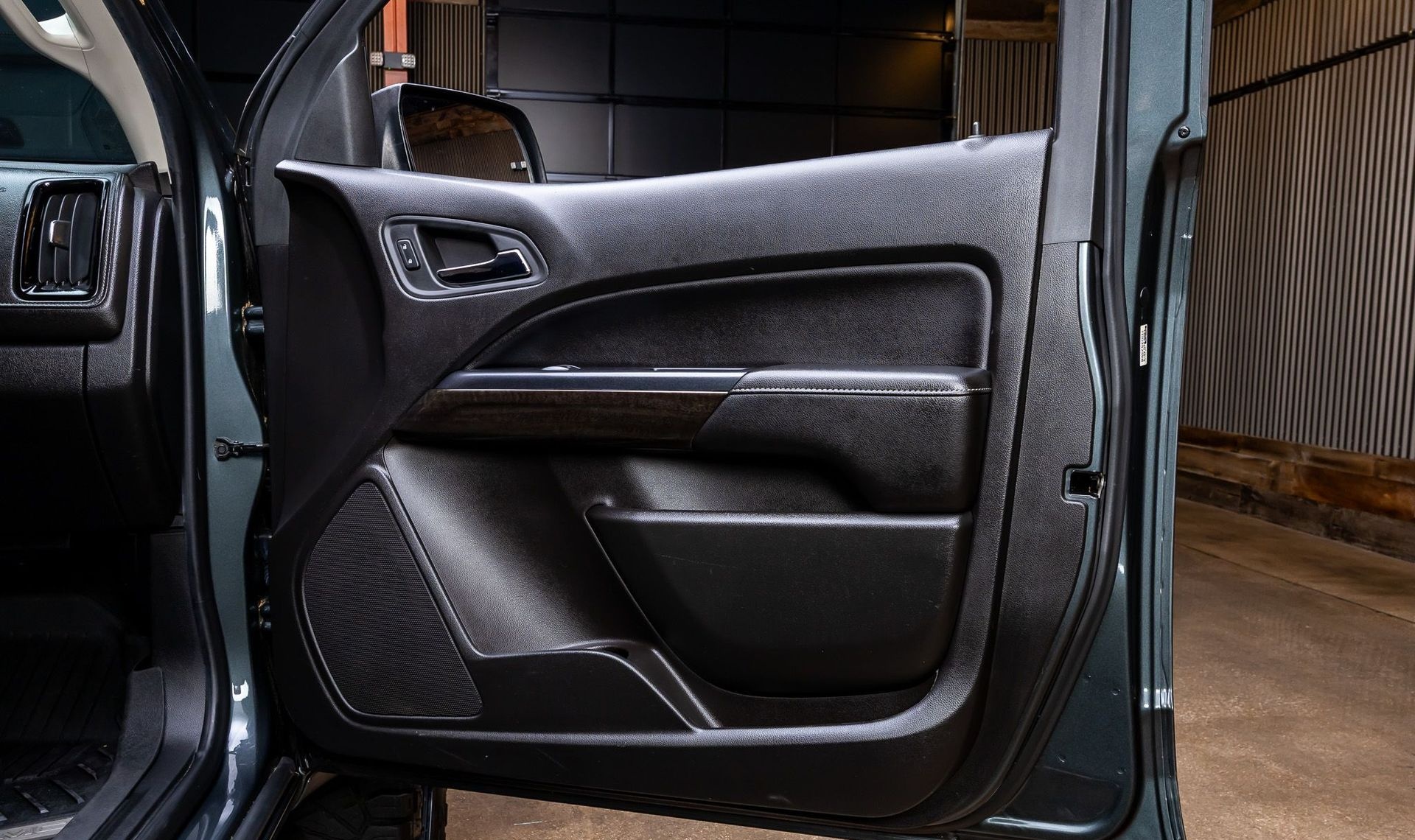 2017 GMC Canyon — photo 30