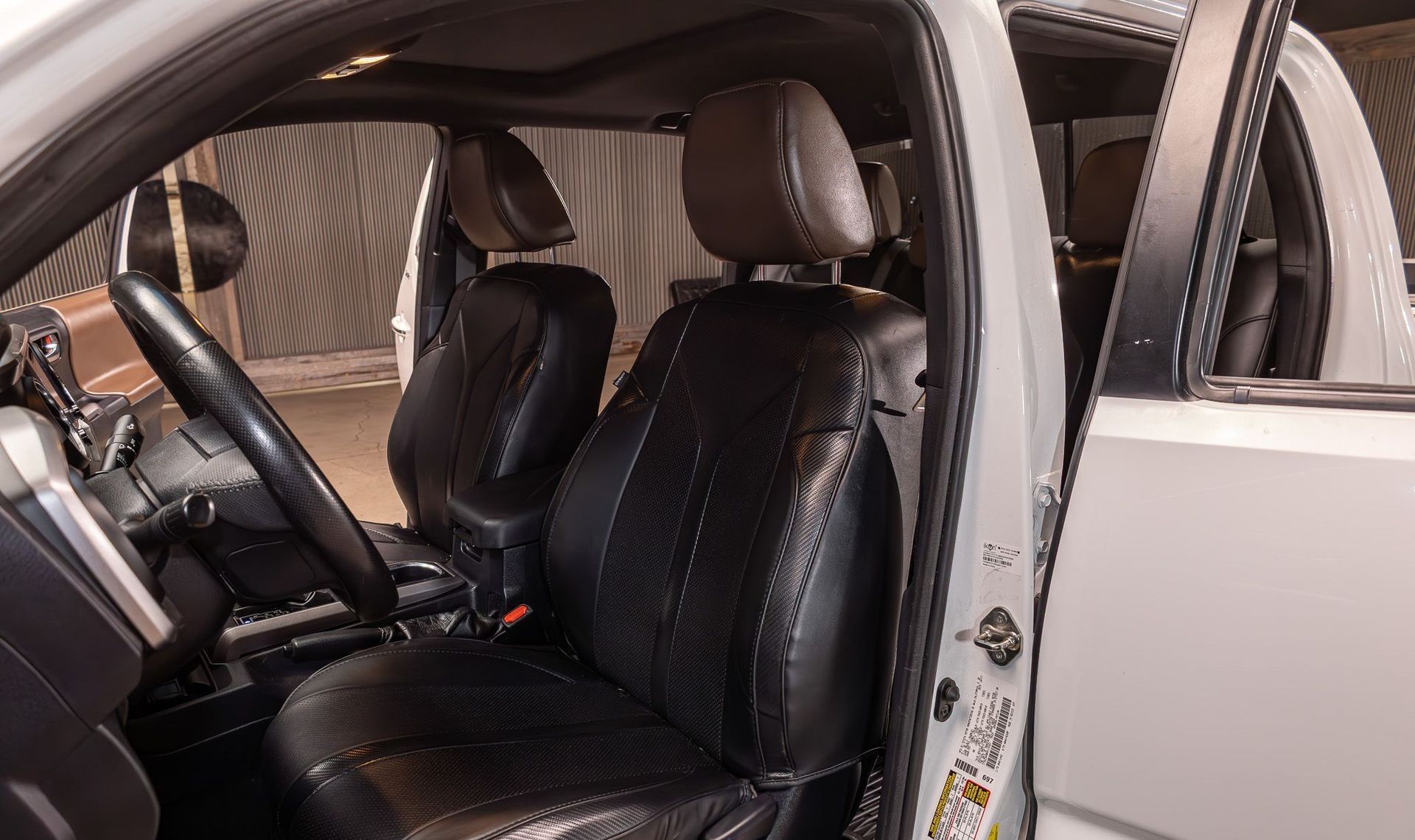 2017 Toyota Tacoma — photo 15