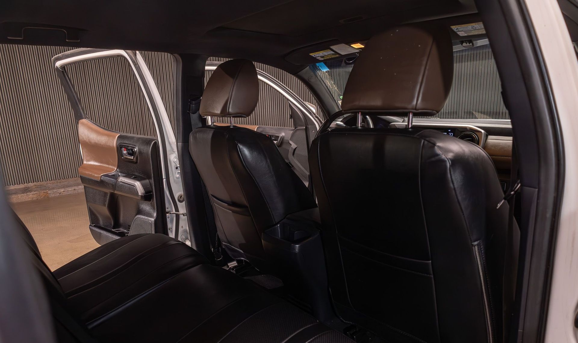 2017 Toyota Tacoma — photo 18