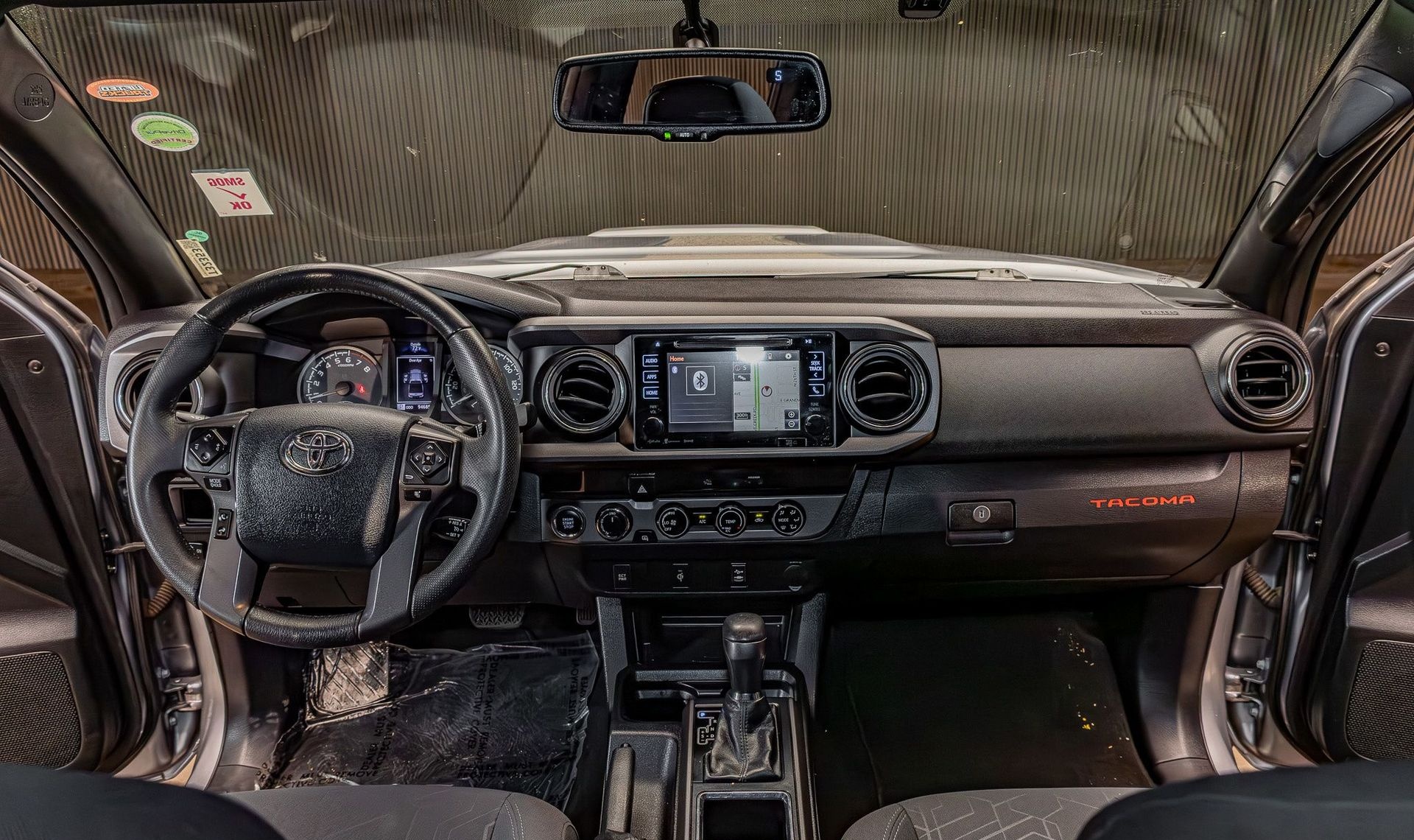 2017 Toyota Tacoma — photo 10
