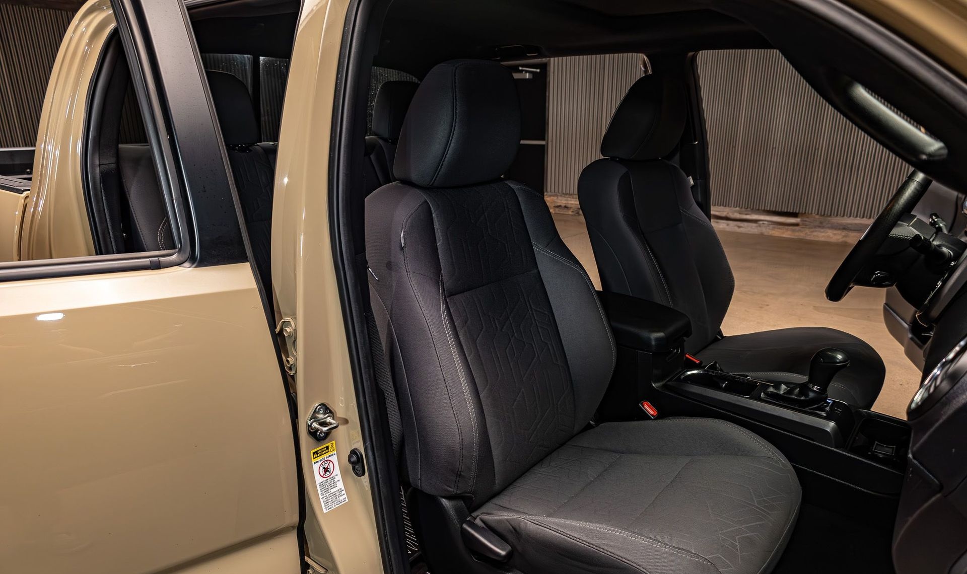 2017 Toyota Tacoma — photo 18