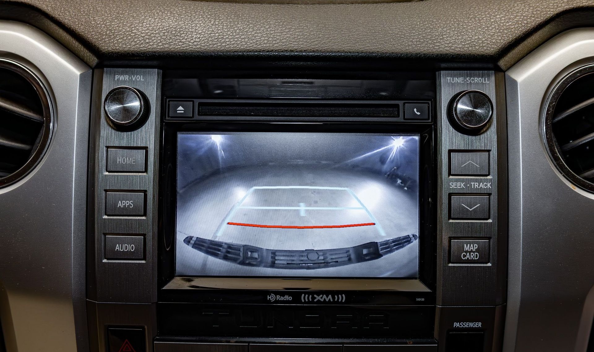 2017 Toyota Tundra — photo 13