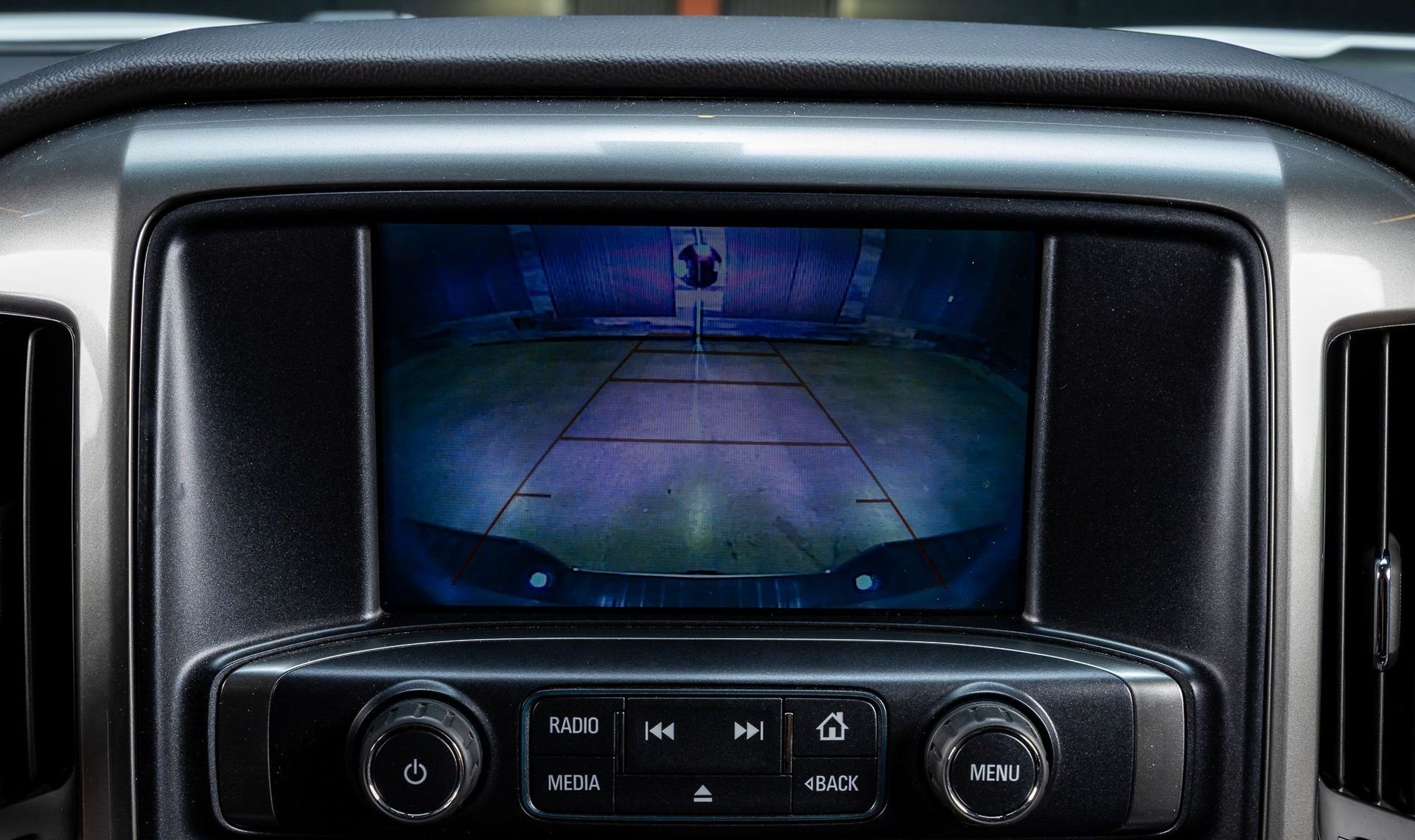 2018 Chevrolet Silverado 1500 — photo 16