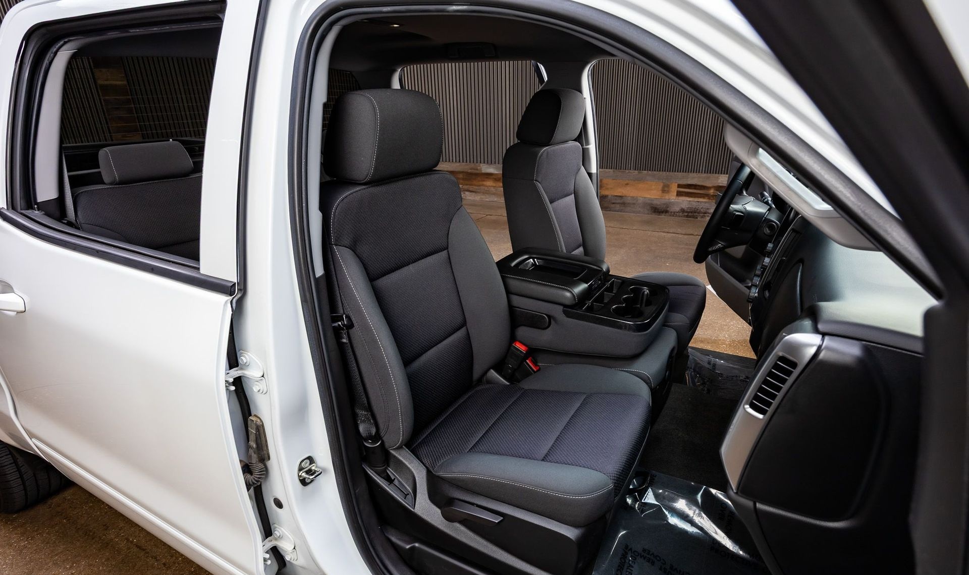 2018 Chevrolet Silverado 1500 — photo 21