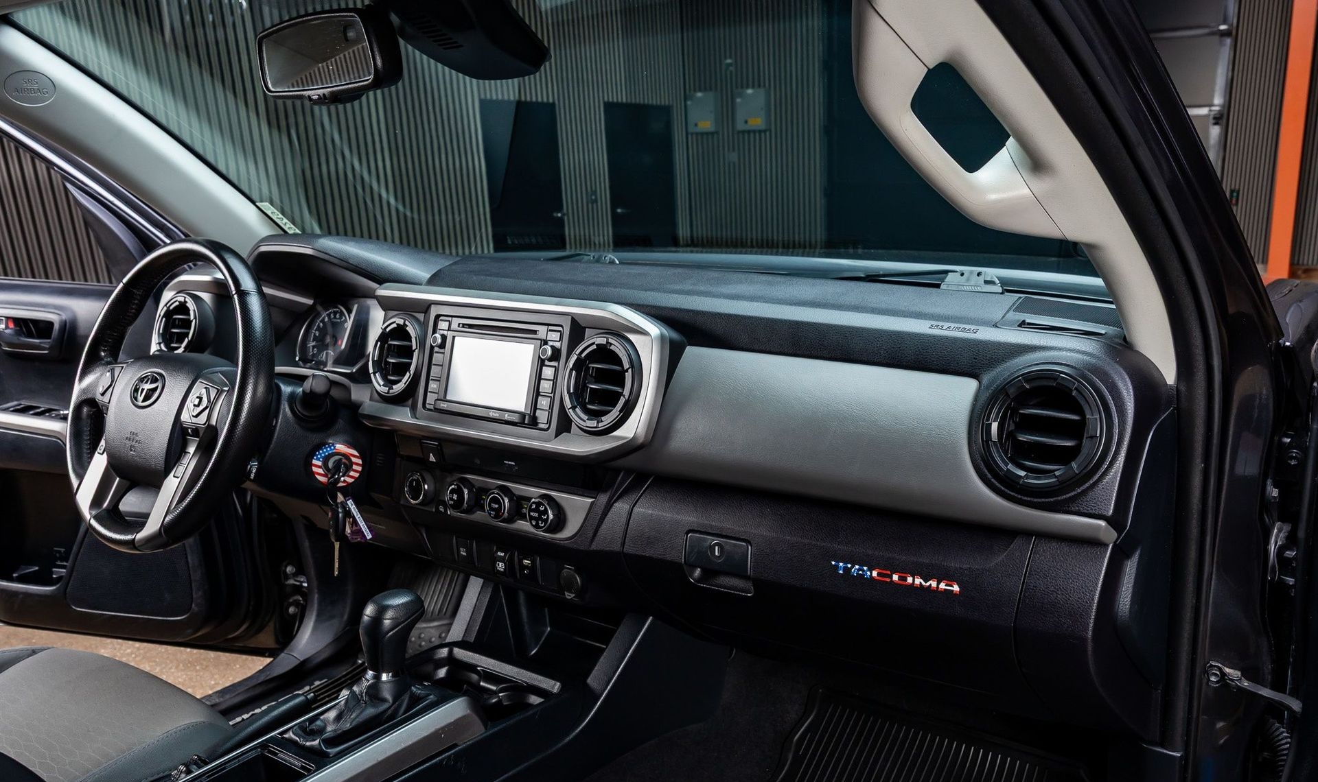 2018 Toyota Tacoma — photo 13