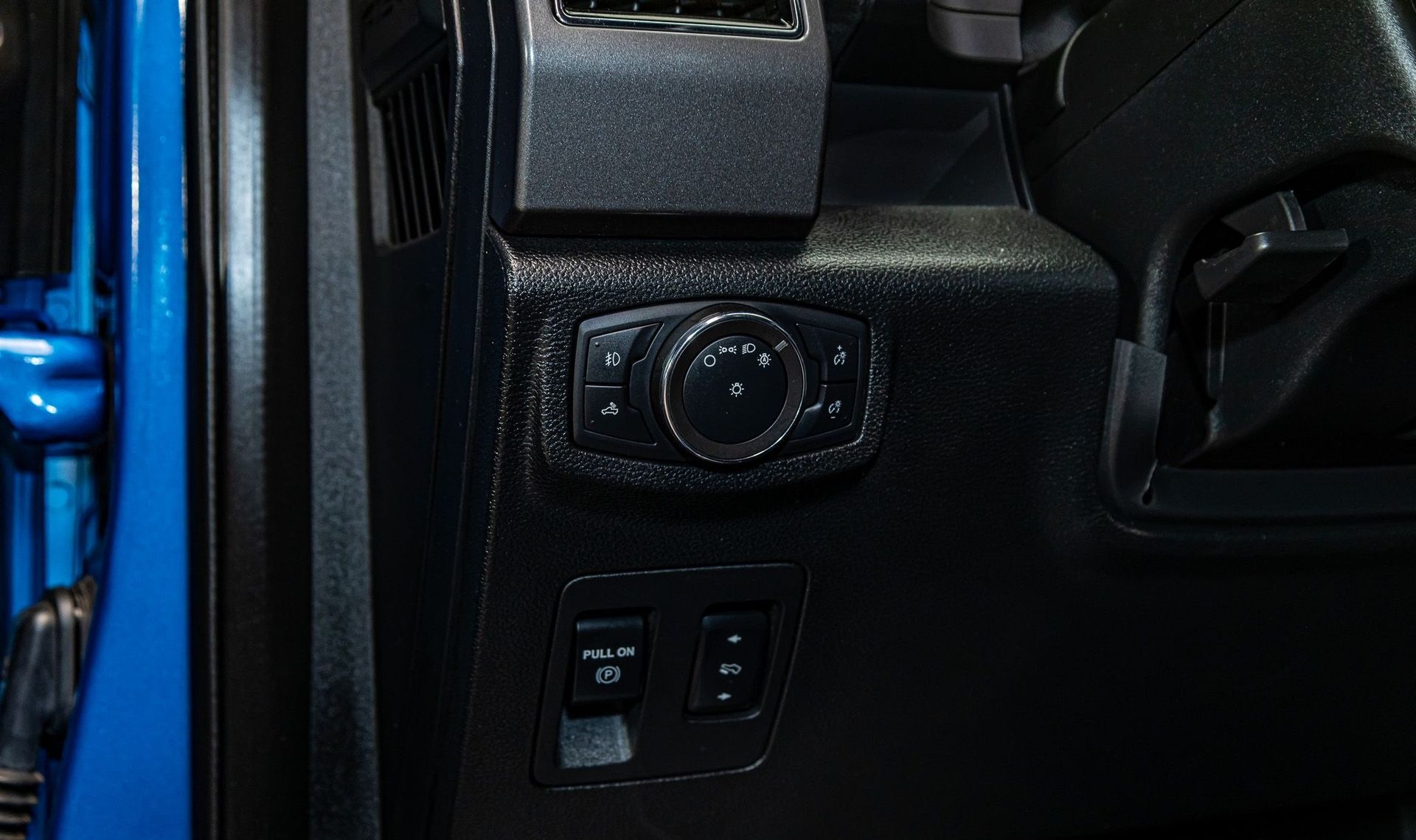 2019 Ford F-150 — photo 13