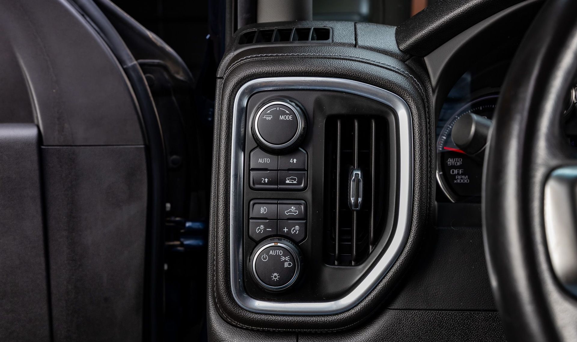 2020 Chevrolet Silverado 1500 — photo 16