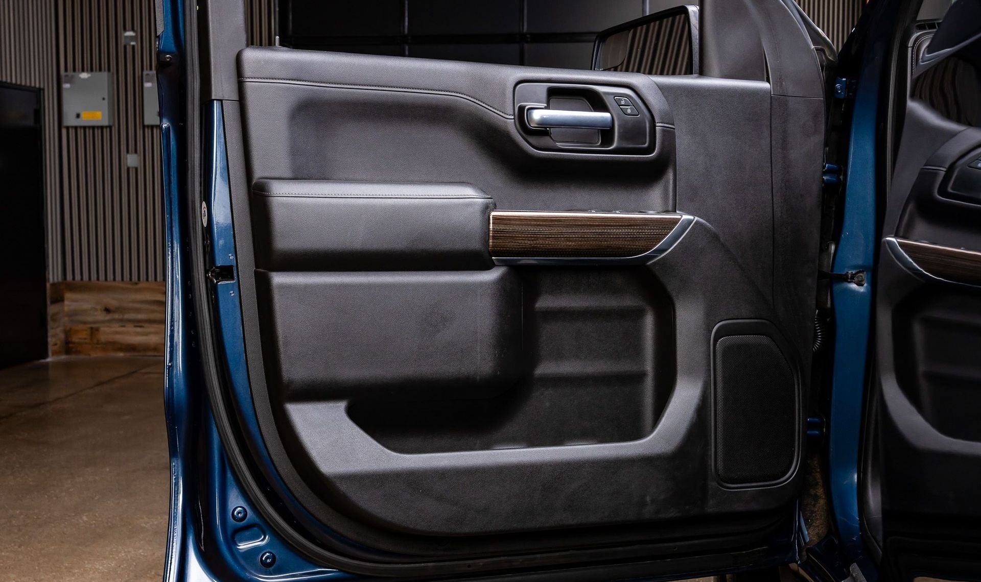 2020 Chevrolet Silverado 1500 — photo 29