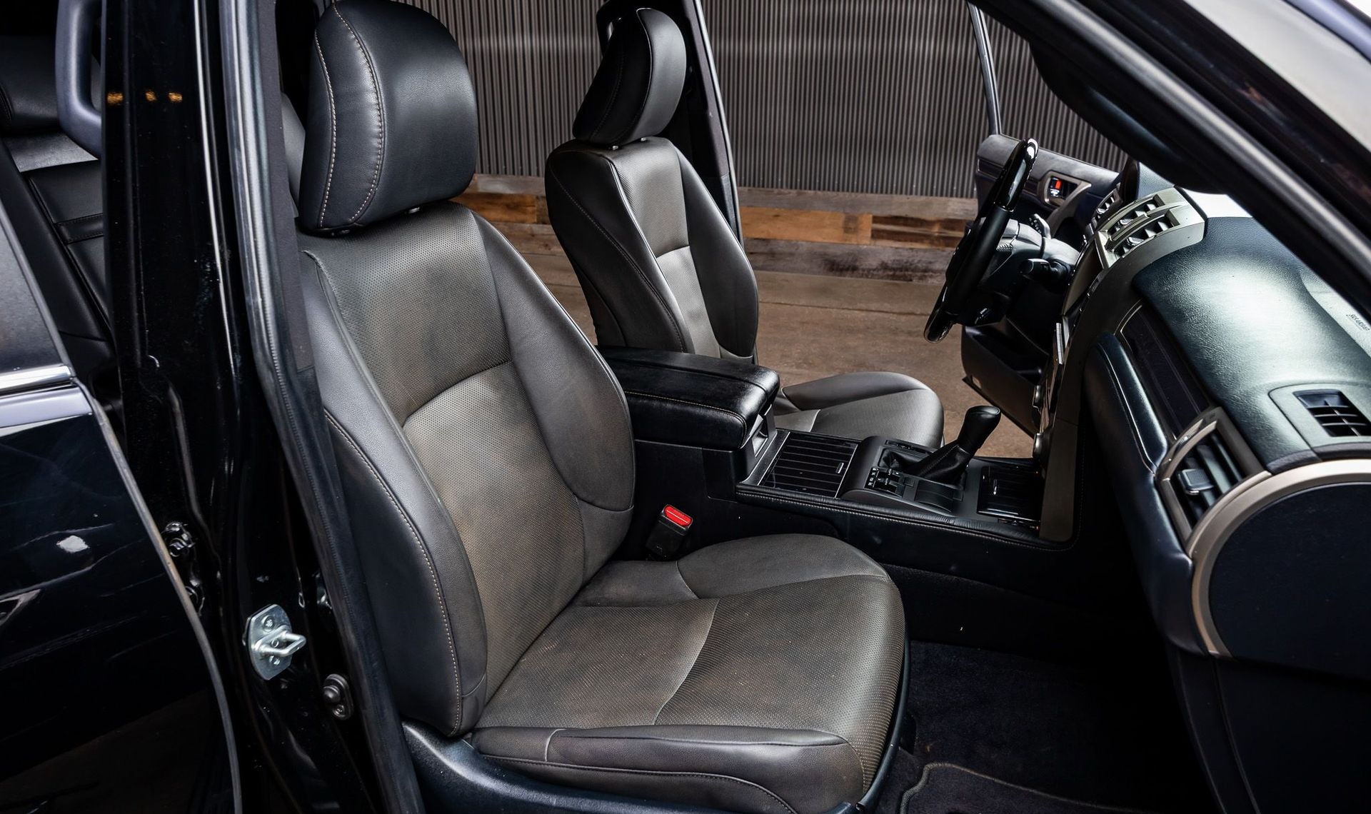 2020 Lexus GX 460 — photo 23