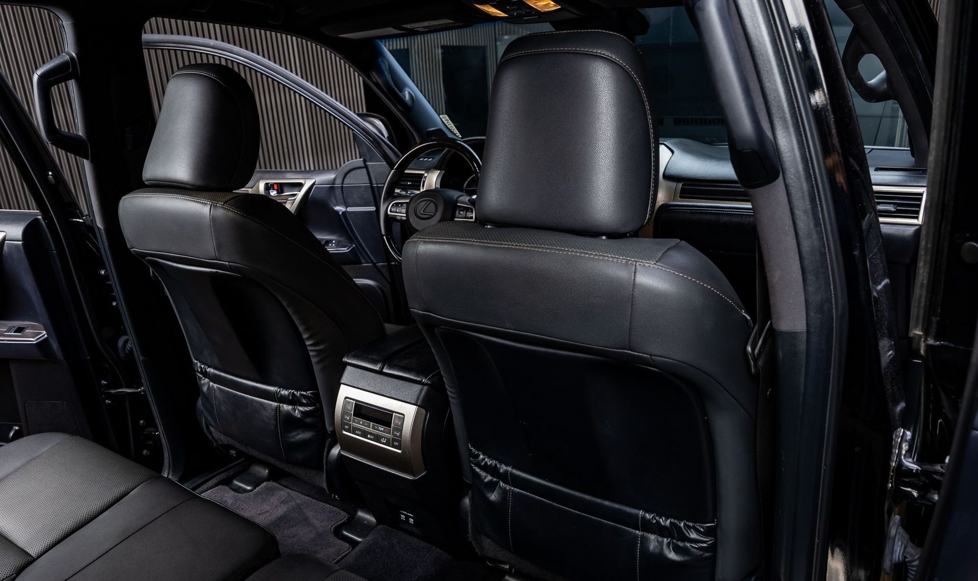 2020 Lexus GX 460 — photo 24
