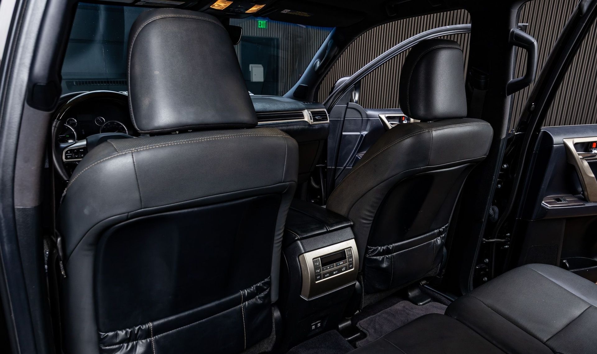 2020 Lexus GX 460 — photo 26
