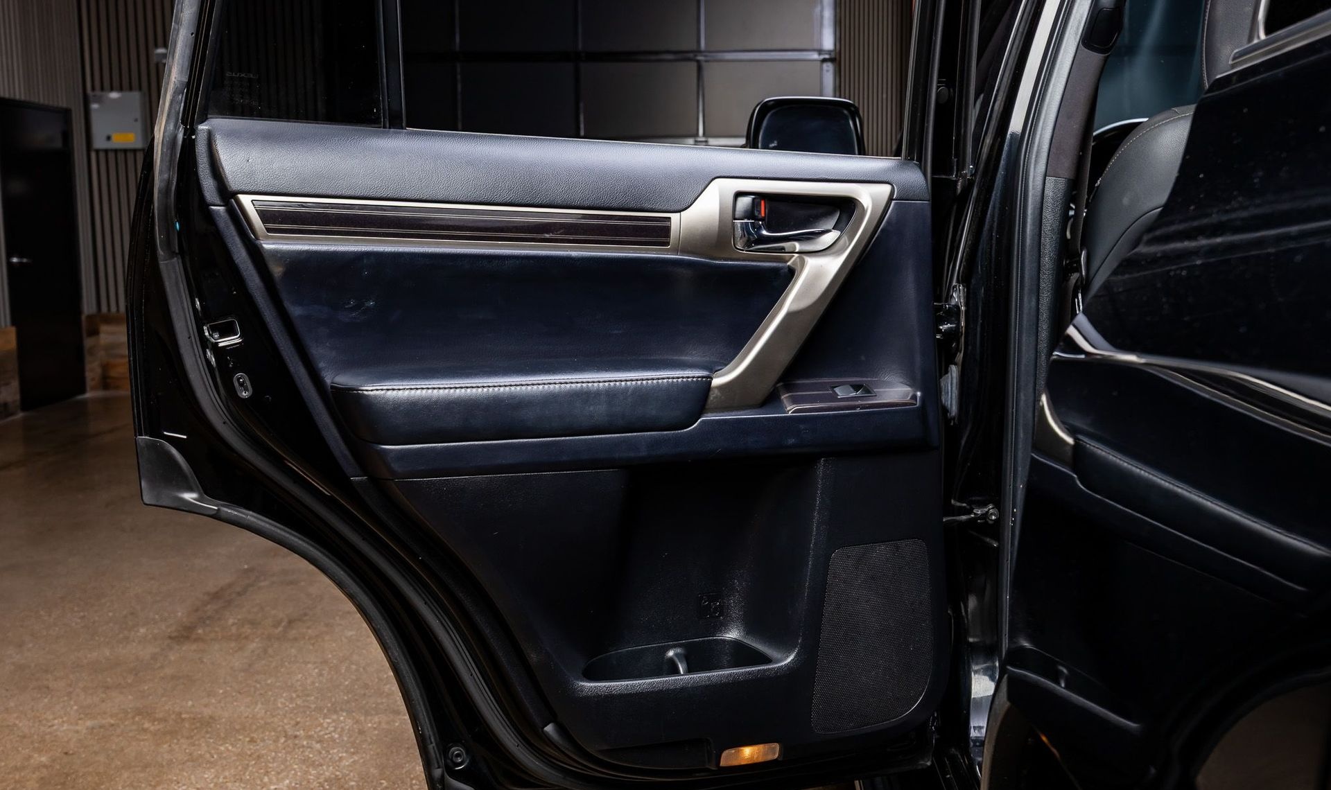 2020 Lexus GX 460 — photo 30