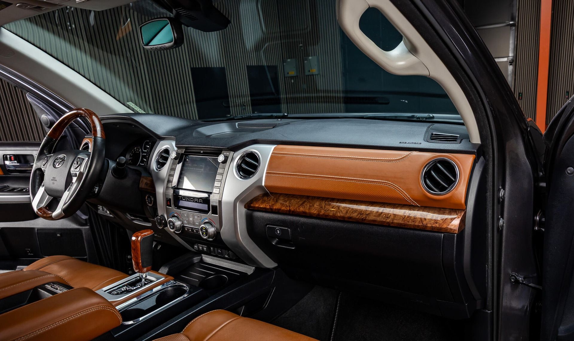 2020 Toyota Tundra — photo 13