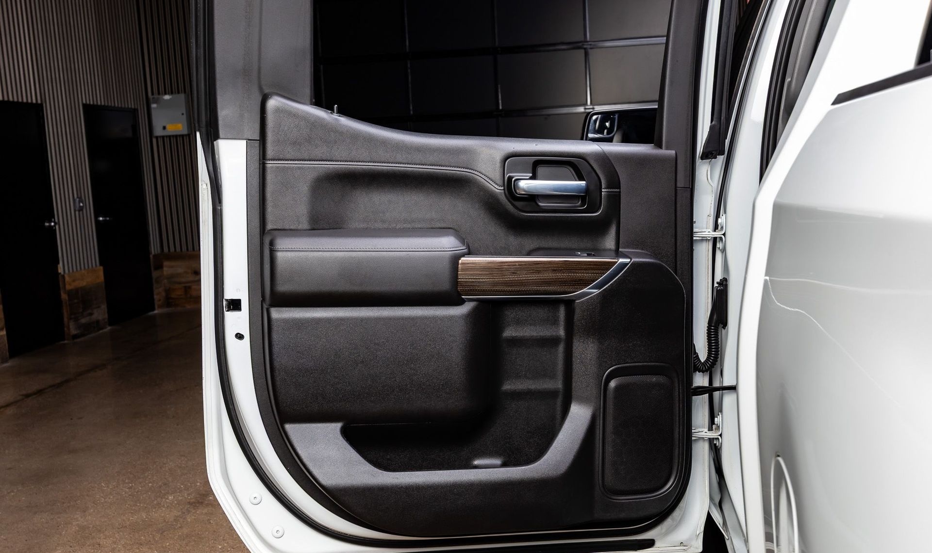 2021 Chevrolet Silverado 1500 — photo 28