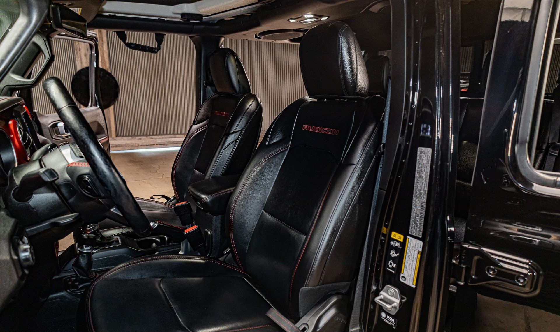 2021 Jeep Gladiator — photo 17