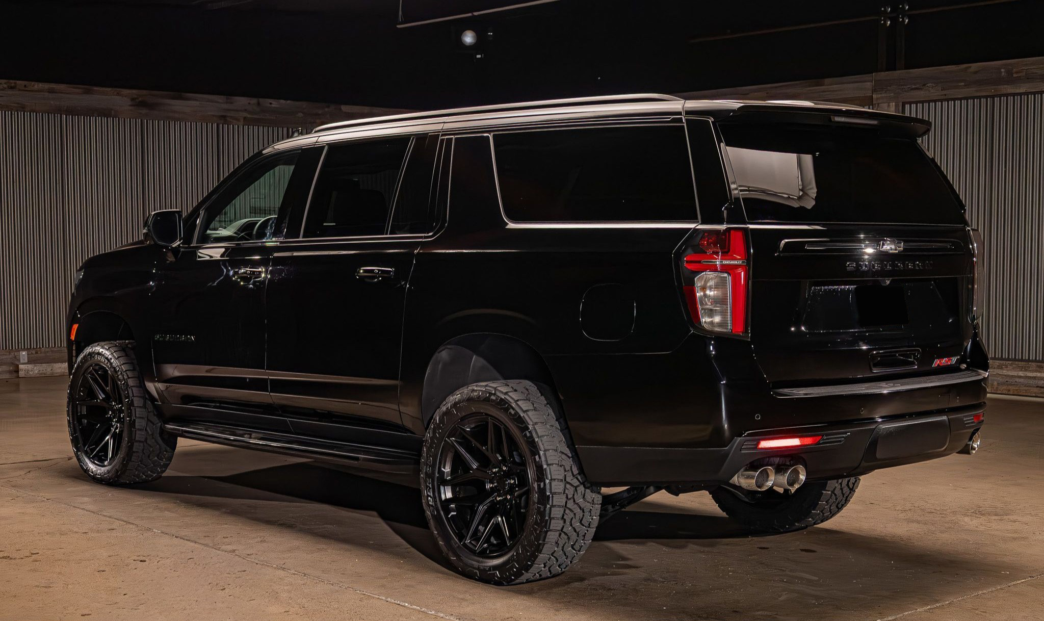 2024 Chevrolet Suburban — photo 3