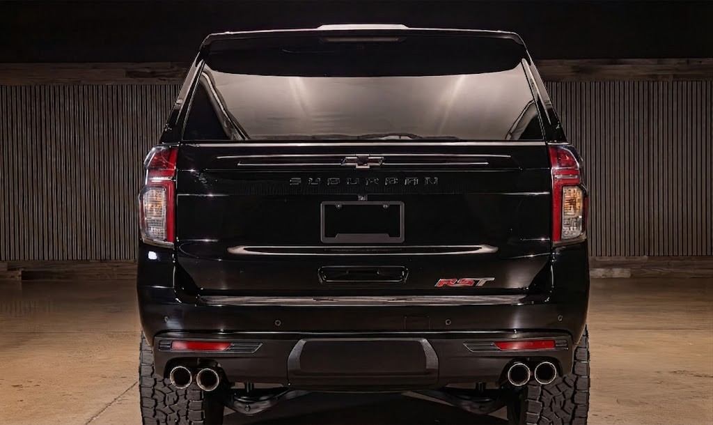 2024 Chevrolet Suburban — photo 4