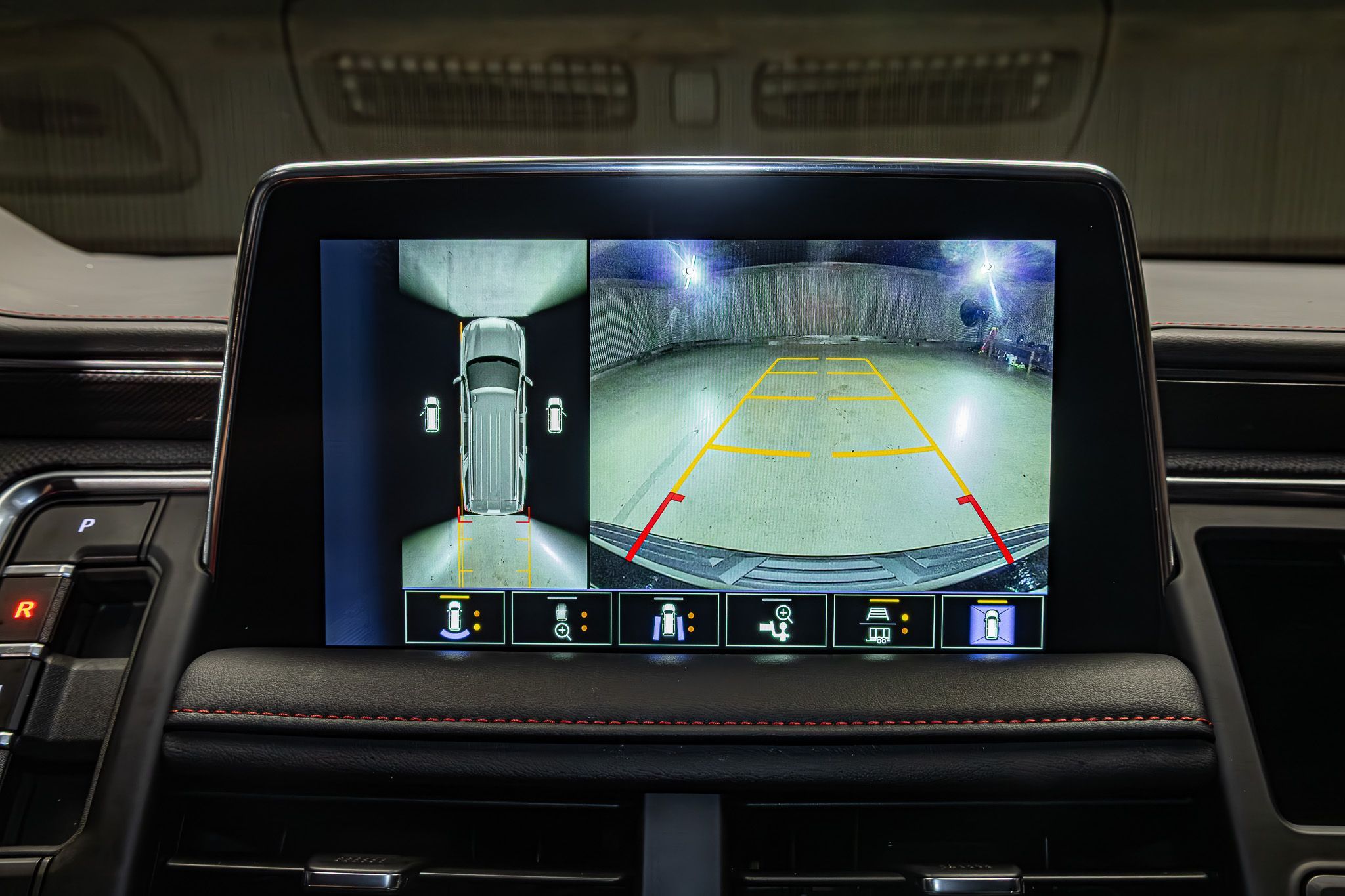 2024 Chevrolet Suburban — photo 11