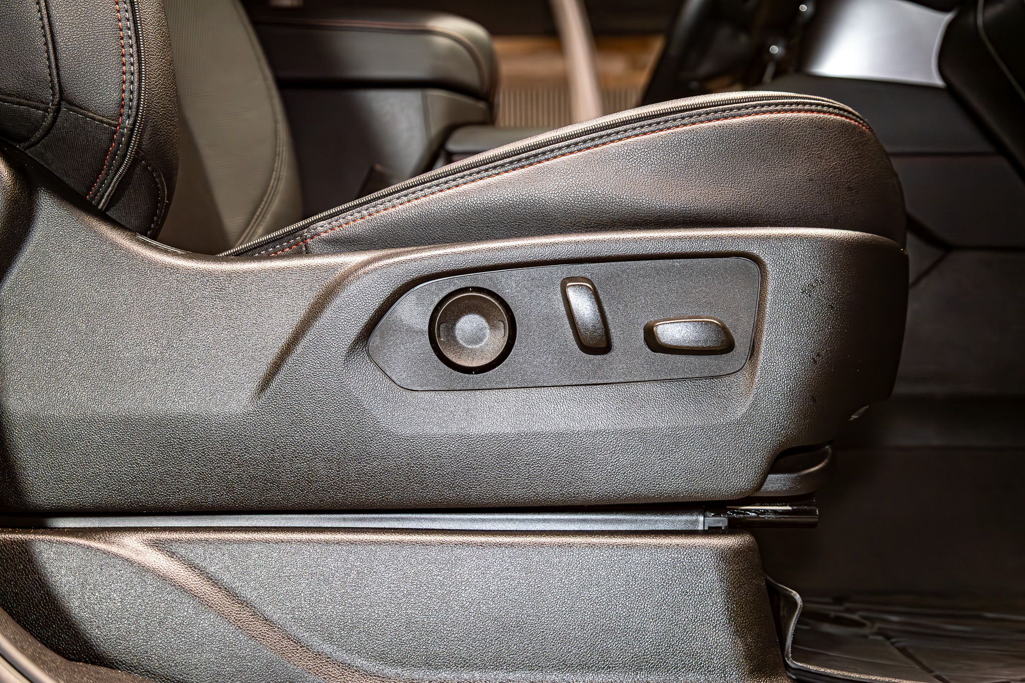 2024 Chevrolet Suburban — photo 18