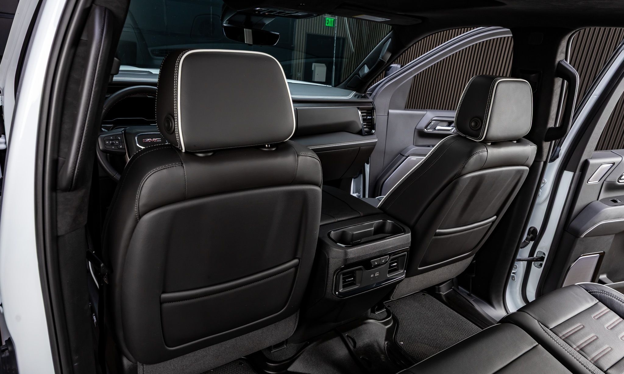 2025 GMC Sierra 2500HD — photo 25